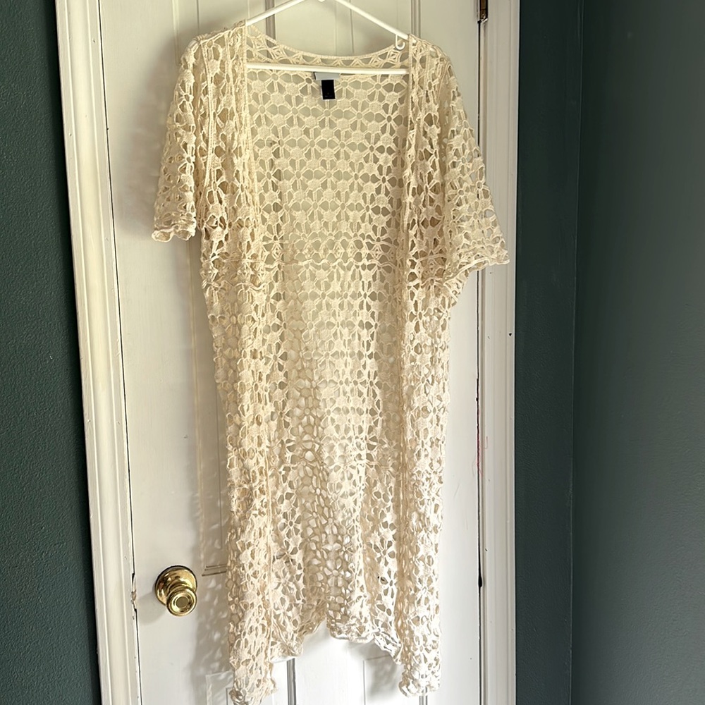 Women’s cream colored long cardigan